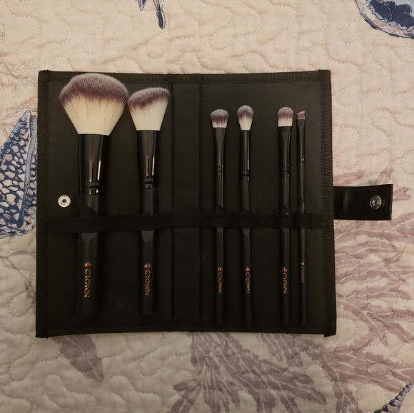Crown Brush 6 Piece Brush Set - Picture 2 of 3